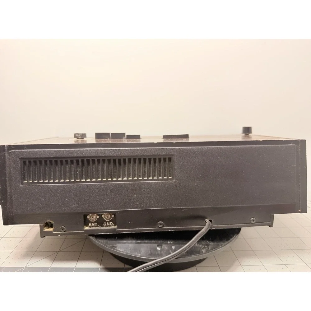 Vintage Digital Flip Alarm Clock Radio Model DG-3800 AM/FM